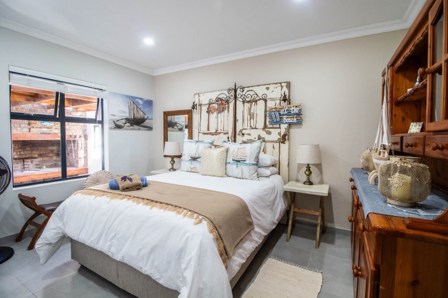 3 Bedroom Property for Sale in Sandy Point Beach Estate Western Cape